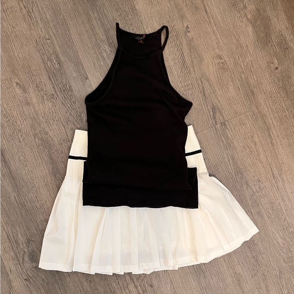 G by Guess halter tank top - Picture 10 of 10